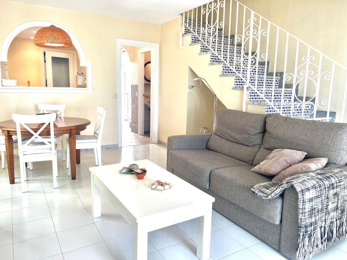 Fabulous Vacation In A 2 Bedroom Townhouse With 2 Terraces Overlooking The Sea, Suitable For 6 People 3 Swimming Pools Tennis And 200 Mts From The Sea El Faro Экстерьер фото