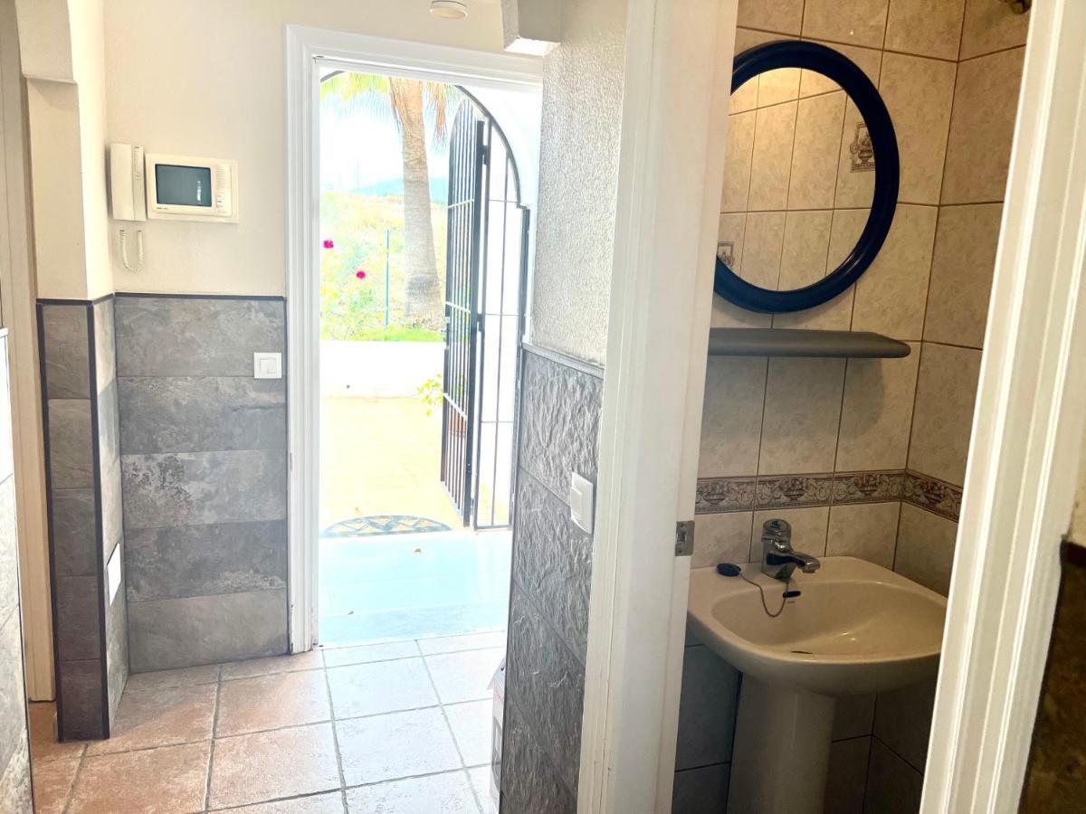 Fabulous Vacation In A 2 Bedroom Townhouse With 2 Terraces Overlooking The Sea, Suitable For 6 People 3 Swimming Pools Tennis And 200 Mts From The Sea El Faro Экстерьер фото