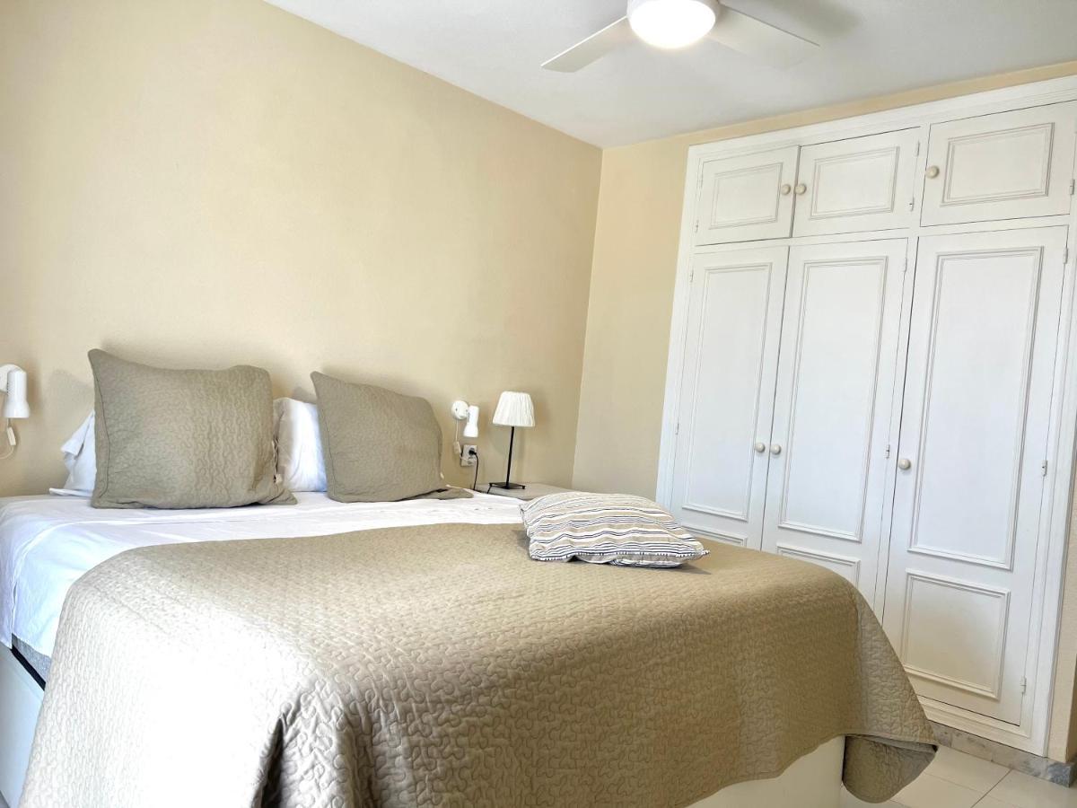 Fabulous Vacation In A 2 Bedroom Townhouse With 2 Terraces Overlooking The Sea, Suitable For 6 People 3 Swimming Pools Tennis And 200 Mts From The Sea El Faro Экстерьер фото