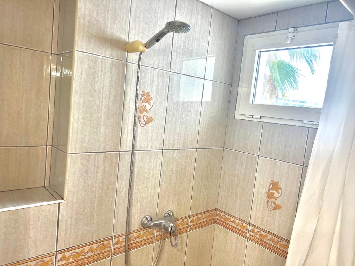 Fabulous Vacation In A 2 Bedroom Townhouse With 2 Terraces Overlooking The Sea, Suitable For 6 People 3 Swimming Pools Tennis And 200 Mts From The Sea El Faro Экстерьер фото