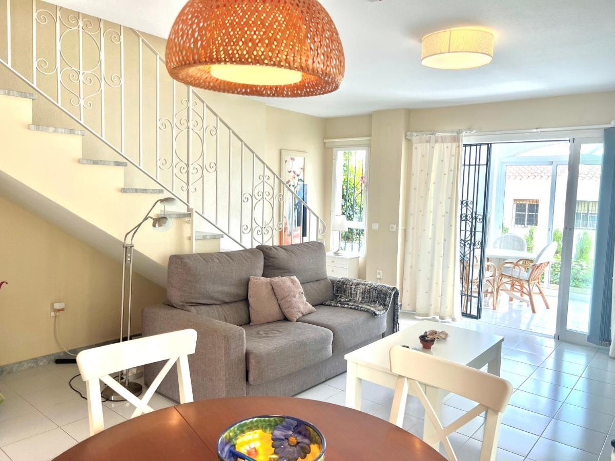 Fabulous Vacation In A 2 Bedroom Townhouse With 2 Terraces Overlooking The Sea, Suitable For 6 People 3 Swimming Pools Tennis And 200 Mts From The Sea El Faro Экстерьер фото