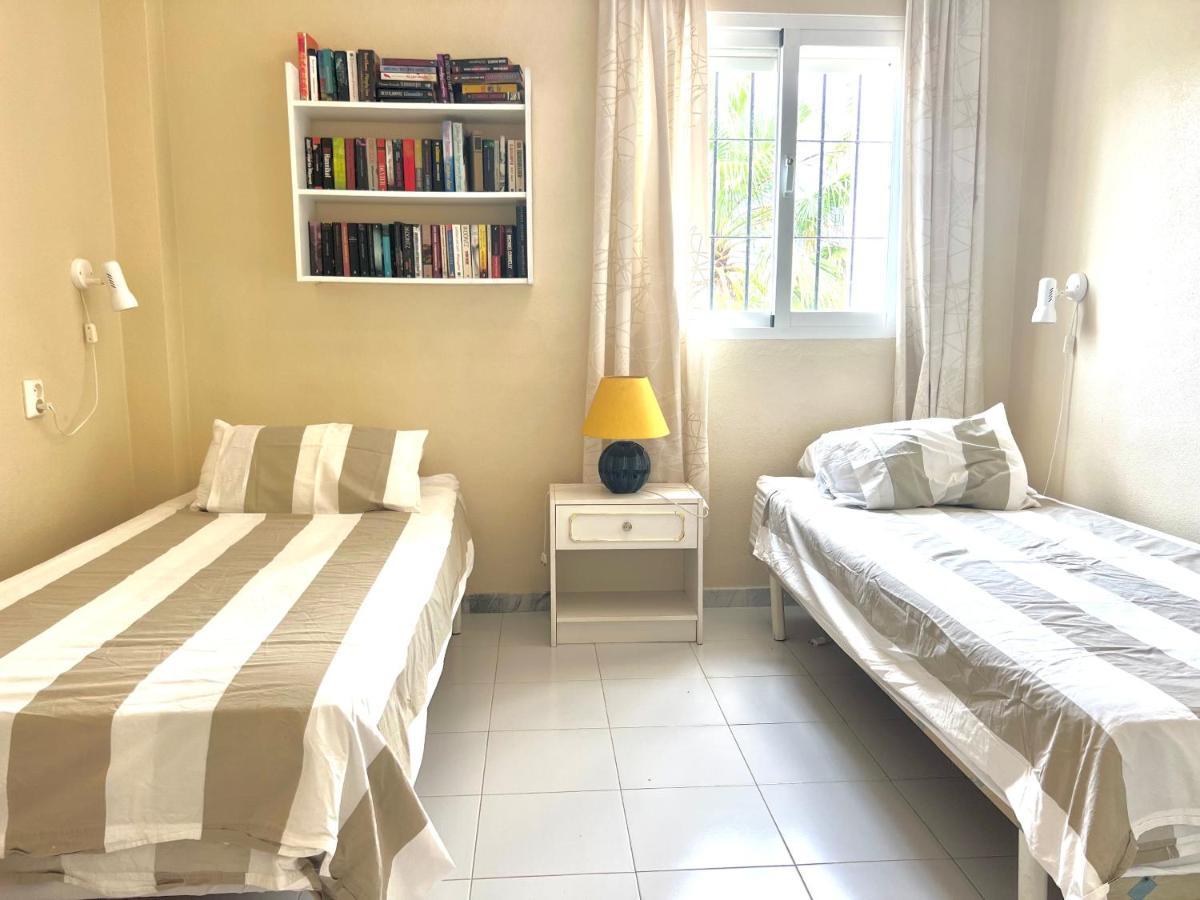 Fabulous Vacation In A 2 Bedroom Townhouse With 2 Terraces Overlooking The Sea, Suitable For 6 People 3 Swimming Pools Tennis And 200 Mts From The Sea El Faro Экстерьер фото